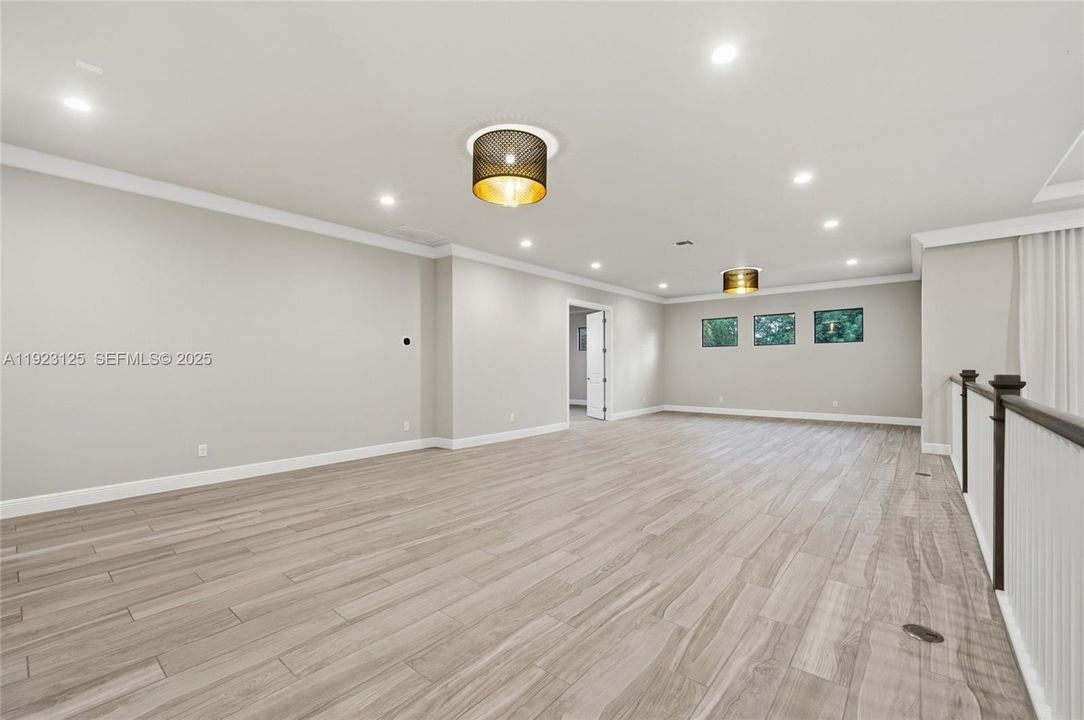 En Venta: $4,225,000 (7 camas, 8 baños, 7895 Pies cuadrados)