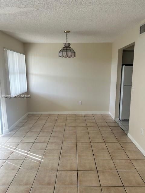 В аренду: $1,800 (2 спален, 2 ванн, 930 Квадратных фут)