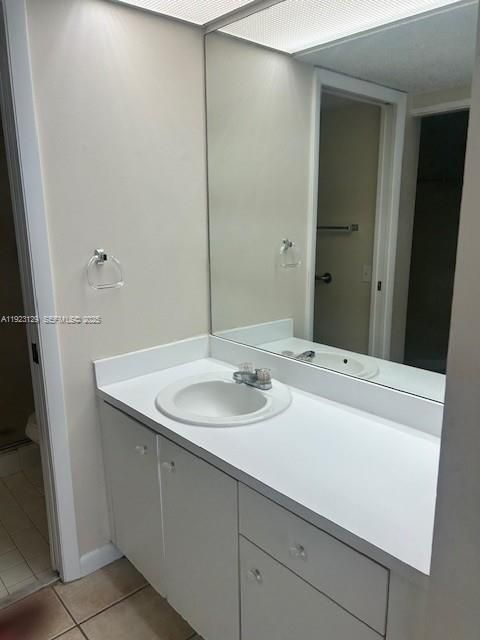 В аренду: $1,800 (2 спален, 2 ванн, 930 Квадратных фут)