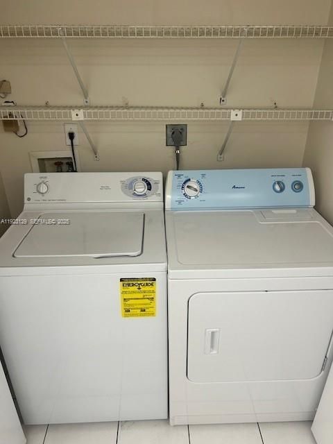 В аренду: $1,800 (2 спален, 2 ванн, 930 Квадратных фут)