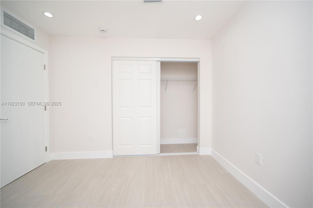 For Sale: $640,000 (4 beds, 3 baths, 1405 Square Feet)