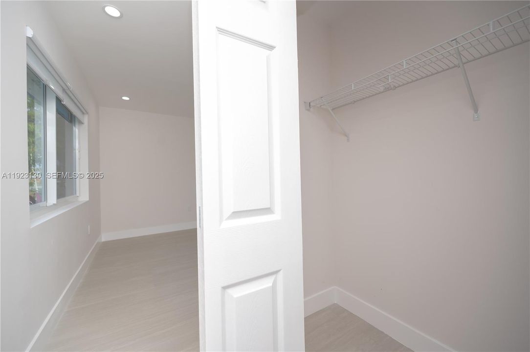 For Sale: $640,000 (4 beds, 3 baths, 1405 Square Feet)