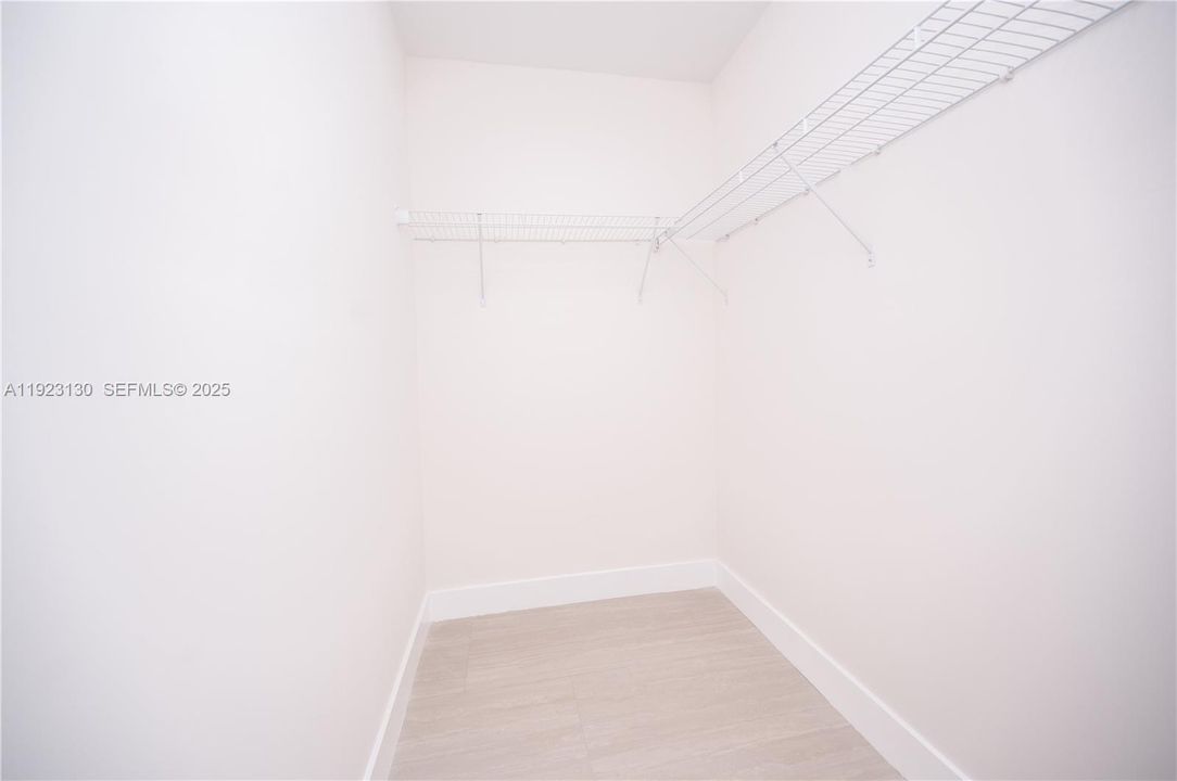 For Sale: $640,000 (4 beds, 3 baths, 1405 Square Feet)