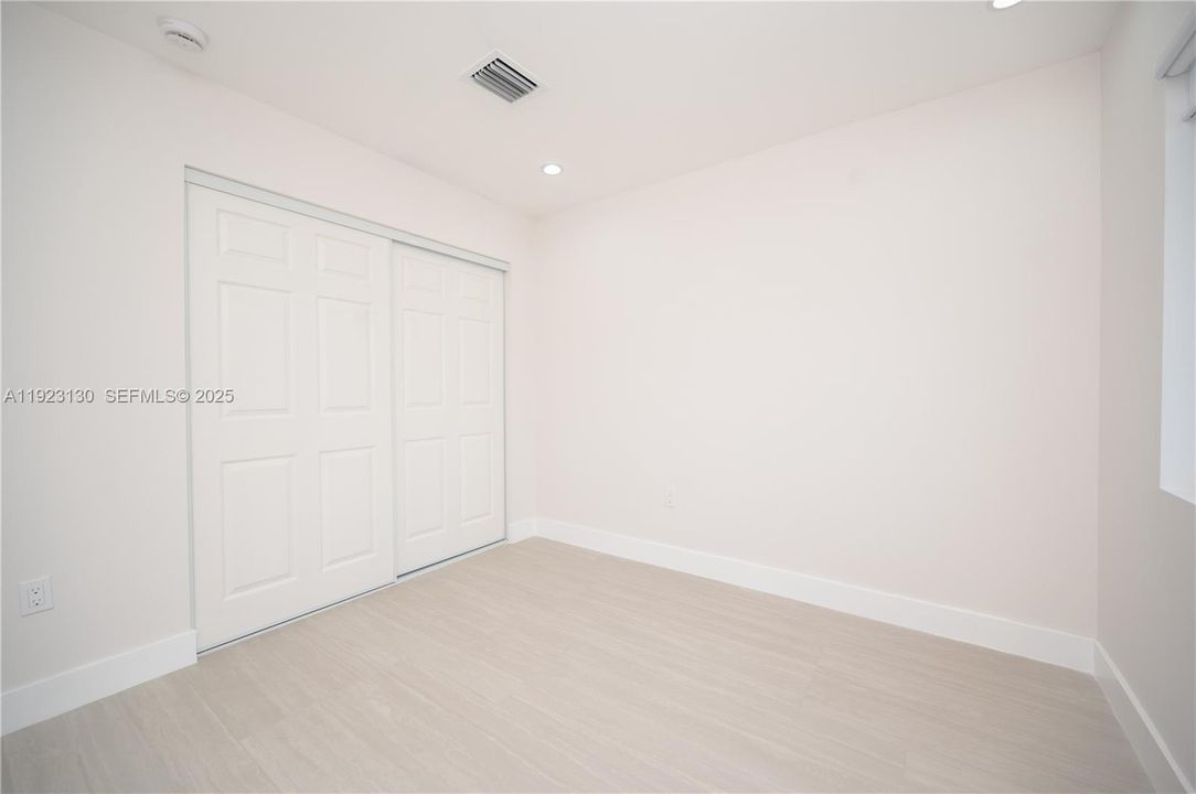 For Sale: $640,000 (4 beds, 3 baths, 1405 Square Feet)