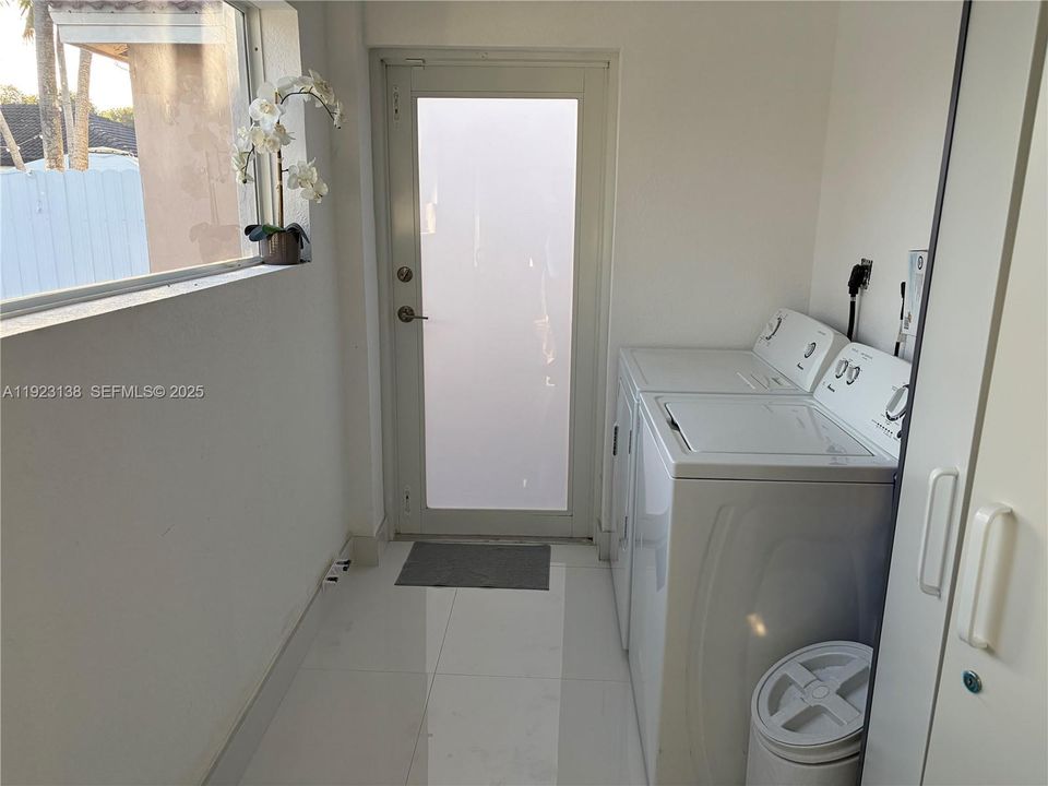 待售: $659,900 (3 贝兹, 2 浴室, 1769 平方英尺)