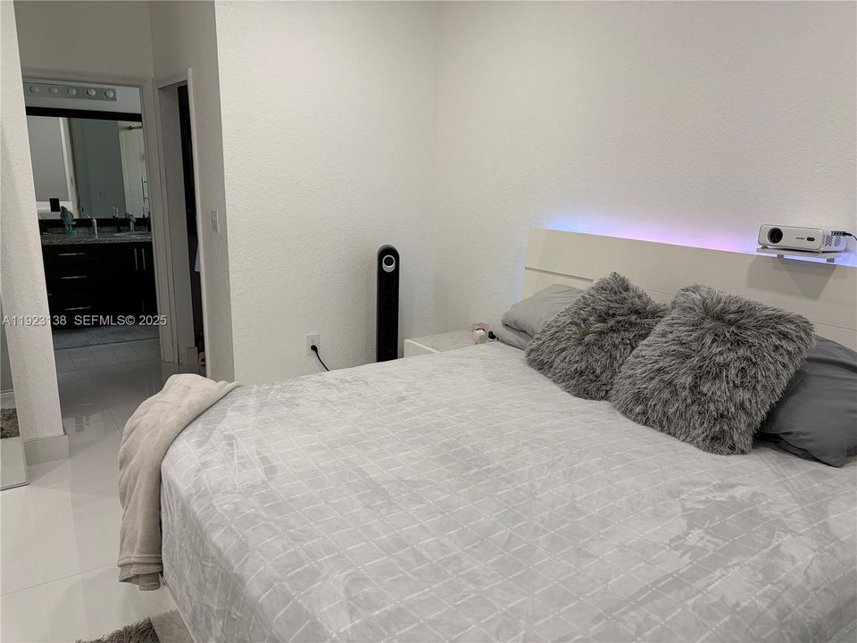 待售: $659,900 (3 贝兹, 2 浴室, 1769 平方英尺)