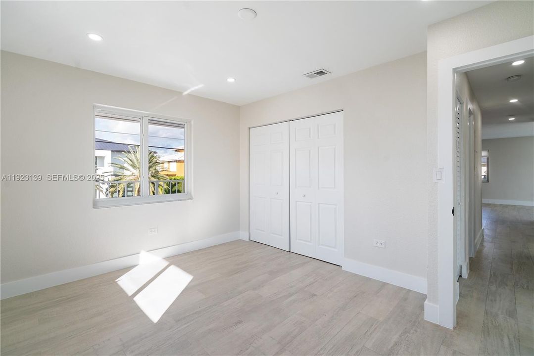 待售: $2,249,000 (5 贝兹, 3 浴室, 204 平方英尺)