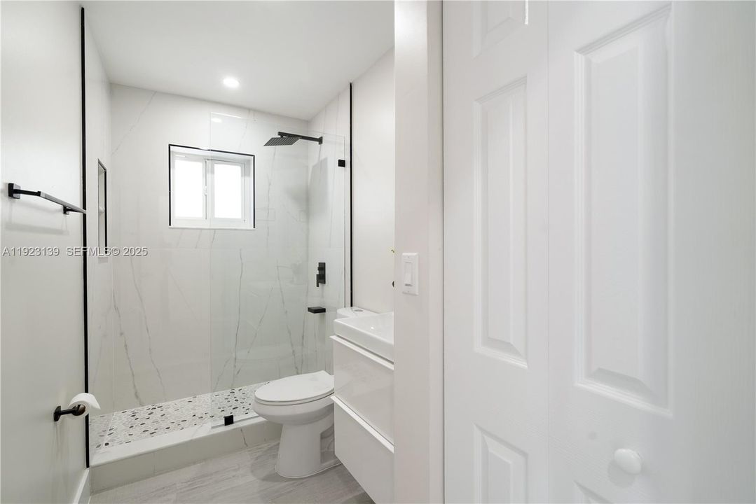 待售: $2,249,000 (5 贝兹, 3 浴室, 204 平方英尺)