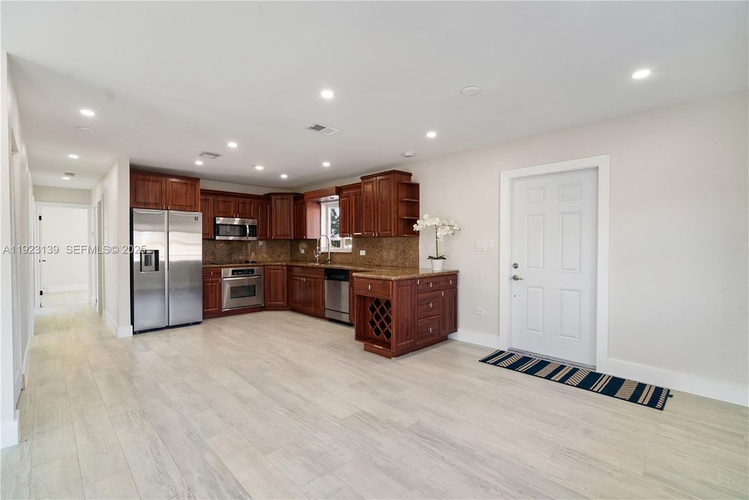 待售: $2,249,000 (5 贝兹, 3 浴室, 204 平方英尺)