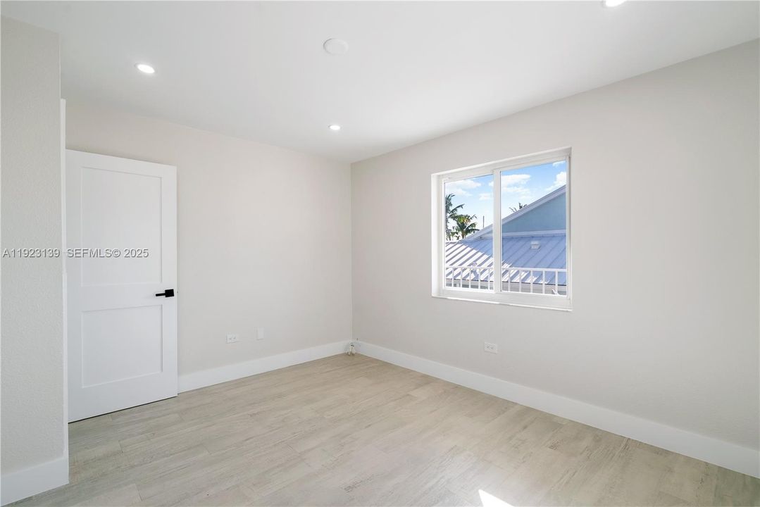 待售: $2,249,000 (5 贝兹, 3 浴室, 204 平方英尺)