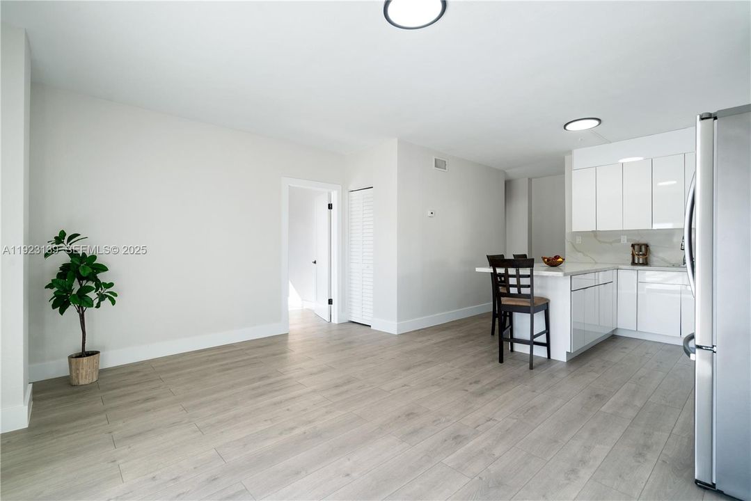 待售: $2,249,000 (5 贝兹, 3 浴室, 204 平方英尺)