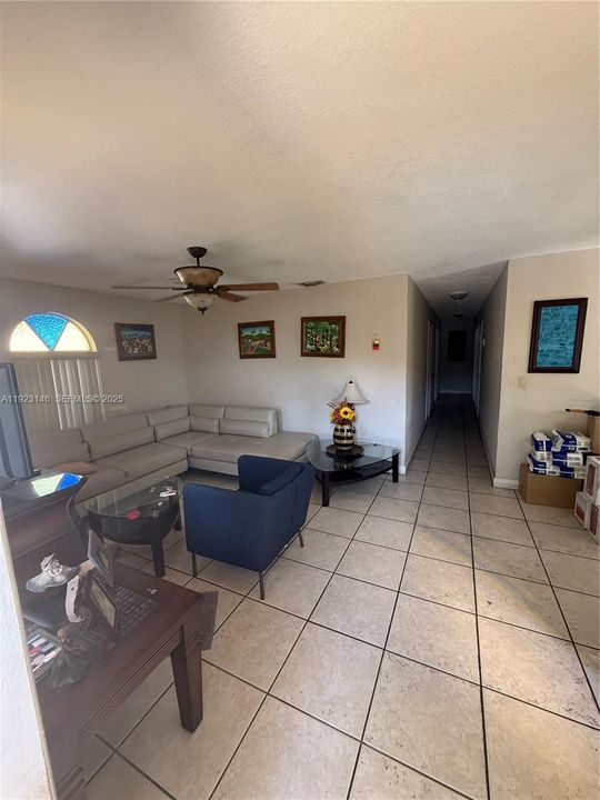 For Sale: $525,000 (3 beds, 2 baths, 1421 Square Feet)