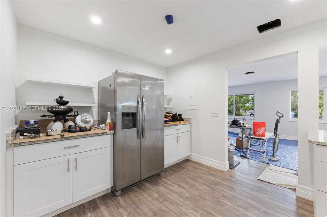 待售: $715,000 (0 贝兹, 0 浴室, 1928 平方英尺)