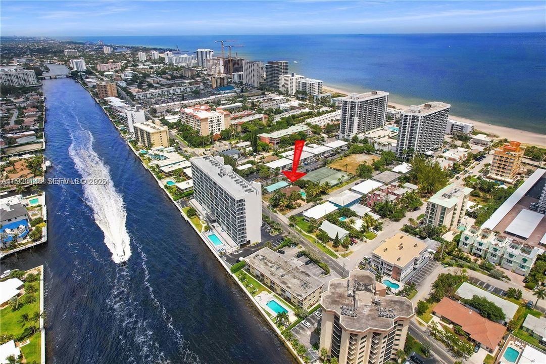 待售: $3,800,000 (0.47 acres)