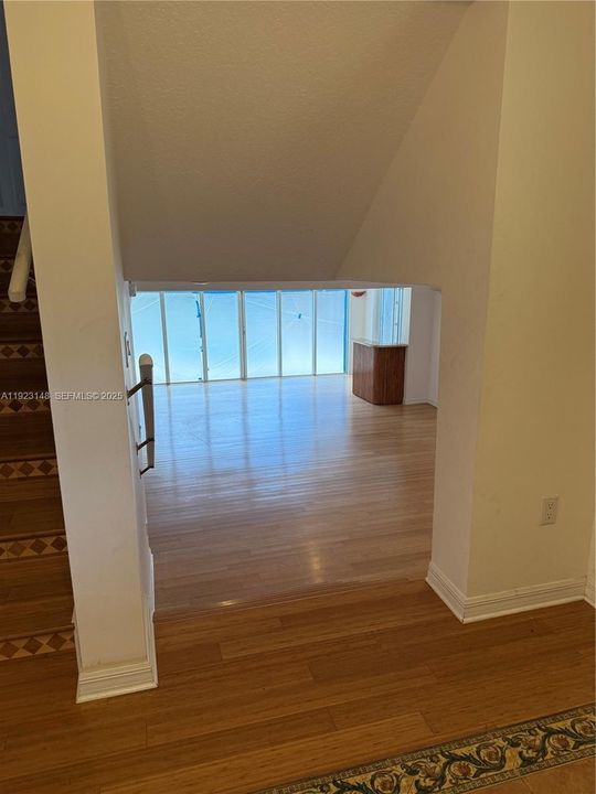 待售: $3,800,000 (0.47 acres)