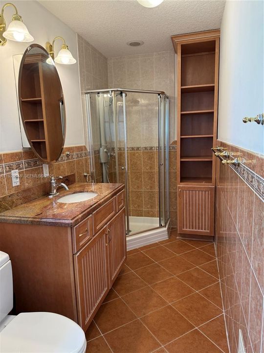 待售: $3,800,000 (0.47 acres)