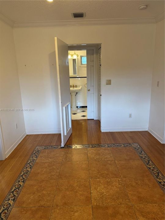 待售: $3,800,000 (0.47 acres)