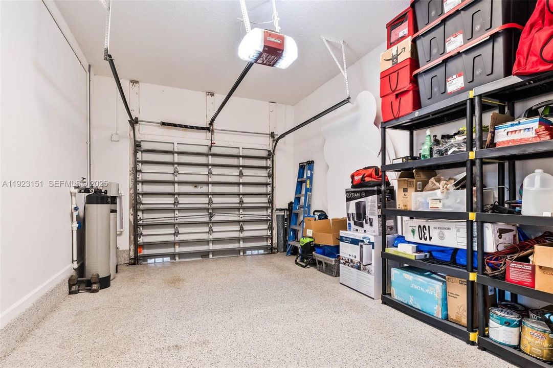 For Sale: $385,000 (3 beds, 2 baths, 1402 Square Feet)