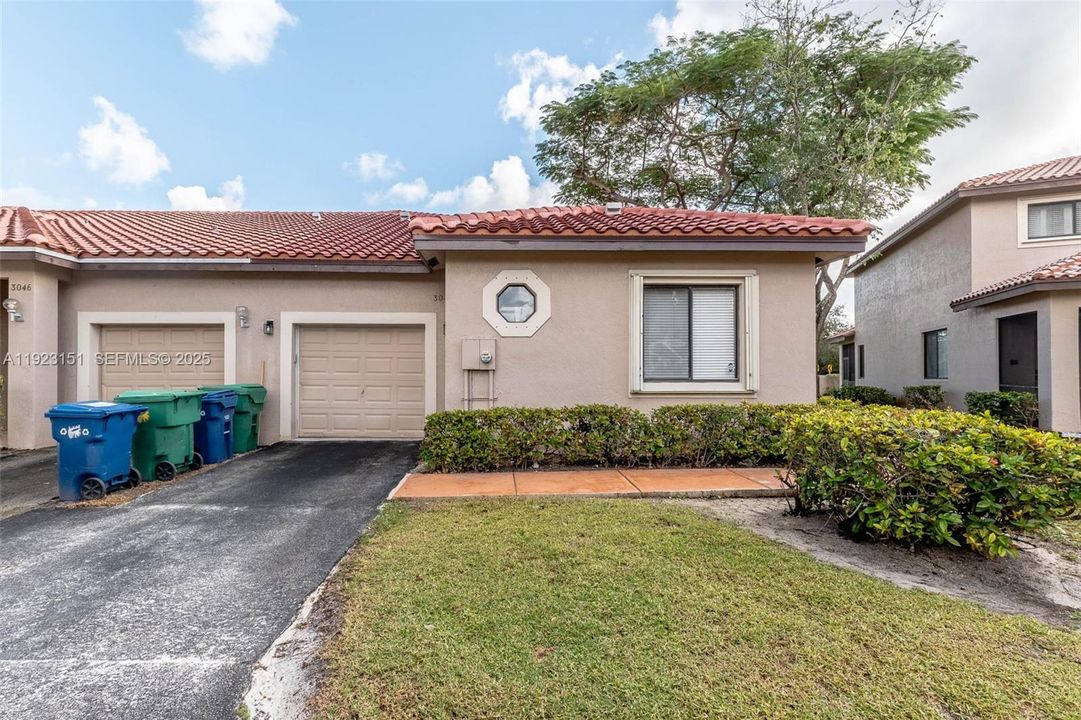 For Sale: $385,000 (3 beds, 2 baths, 1402 Square Feet)