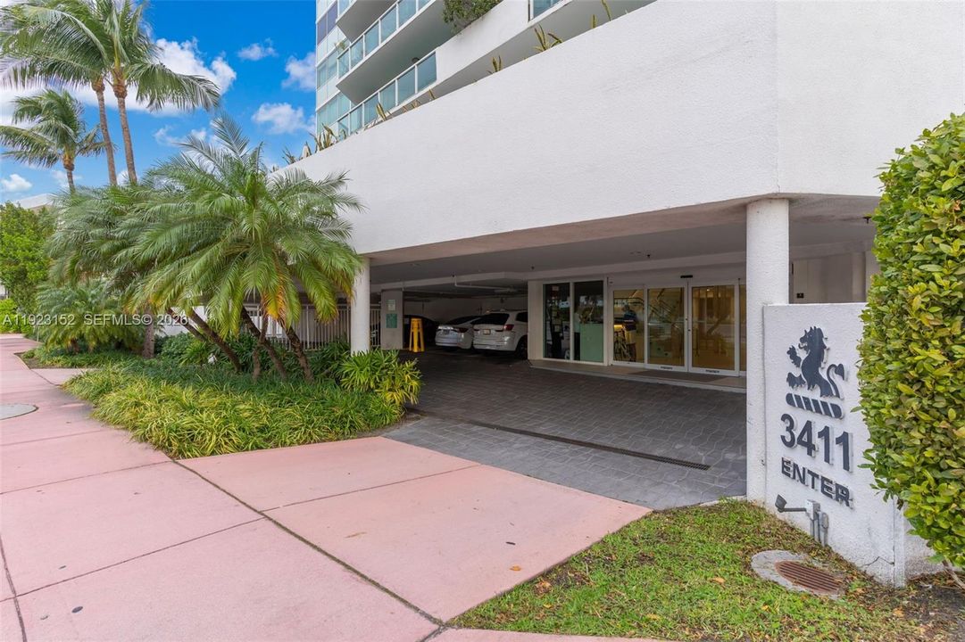 Activo con contrato: $675,000 (2 camas, 2 baños, 1020 Pies cuadrados)