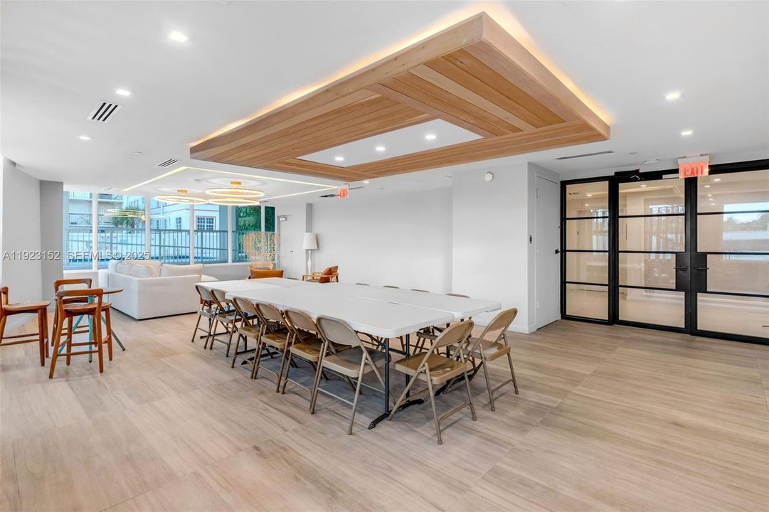 En Venta: $690,000 (2 camas, 2 baños, 1020 Pies cuadrados)