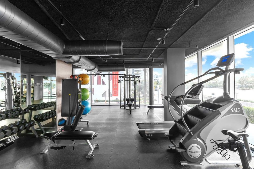 En Venta: $690,000 (2 camas, 2 baños, 1020 Pies cuadrados)