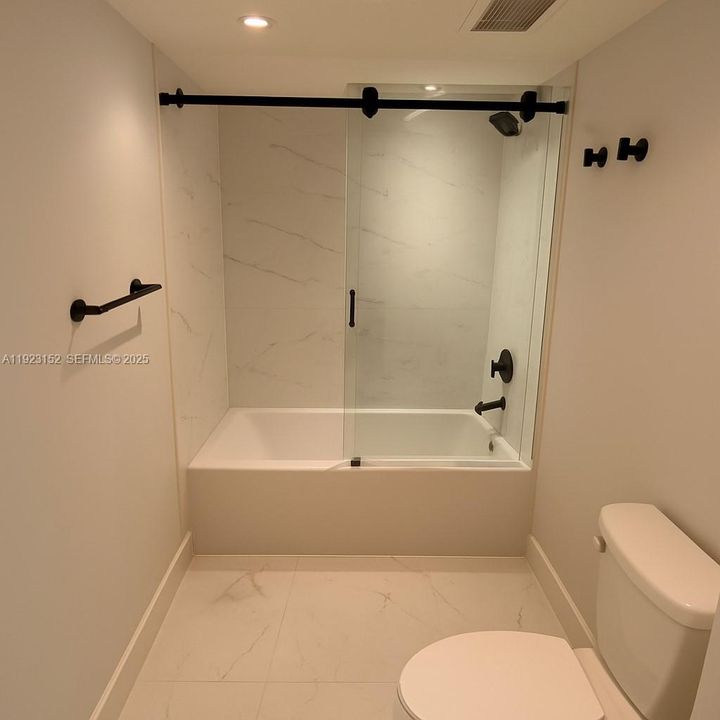 En Venta: $690,000 (2 camas, 2 baños, 1020 Pies cuadrados)