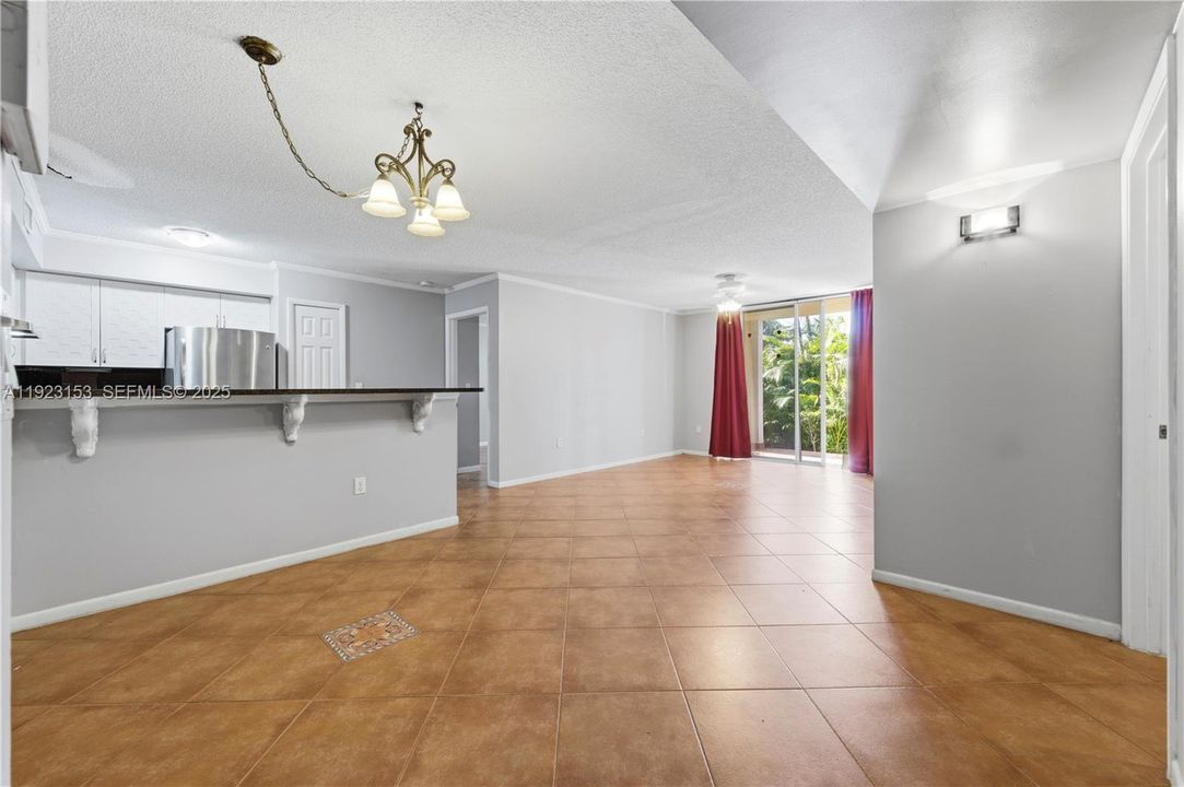 На продажу: $212,000 (2 спален, 2 ванн, 1066 Квадратных фут)