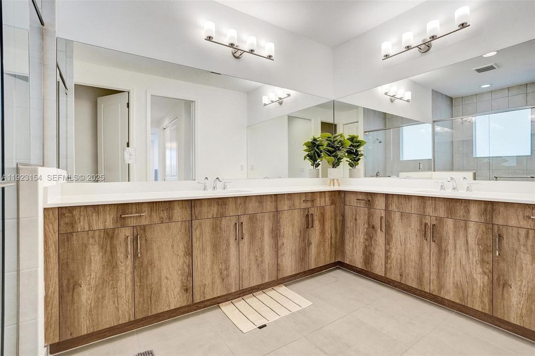 For Sale: $715,000 (3 beds, 3 baths, 2262 Square Feet)