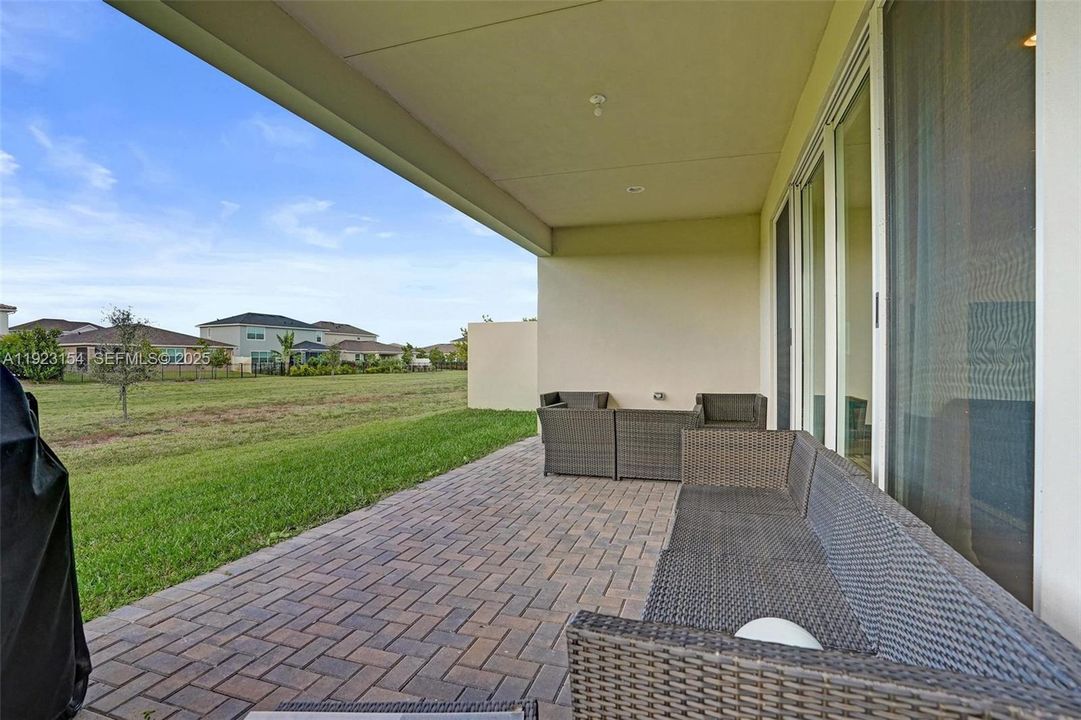 For Sale: $715,000 (3 beds, 3 baths, 2262 Square Feet)