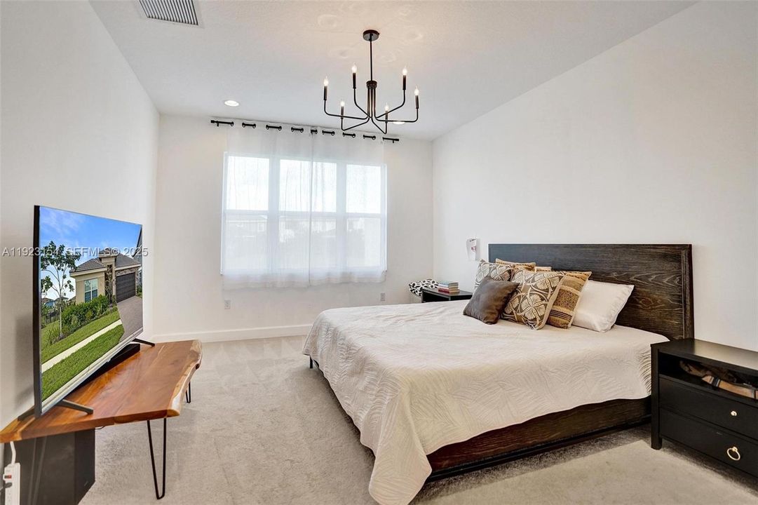 For Sale: $715,000 (3 beds, 3 baths, 2262 Square Feet)