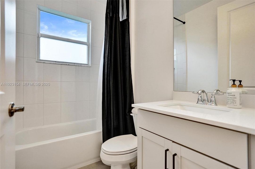 For Sale: $715,000 (3 beds, 3 baths, 2262 Square Feet)