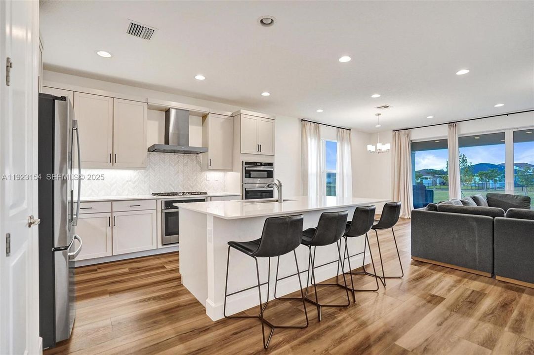 For Sale: $715,000 (3 beds, 3 baths, 2262 Square Feet)