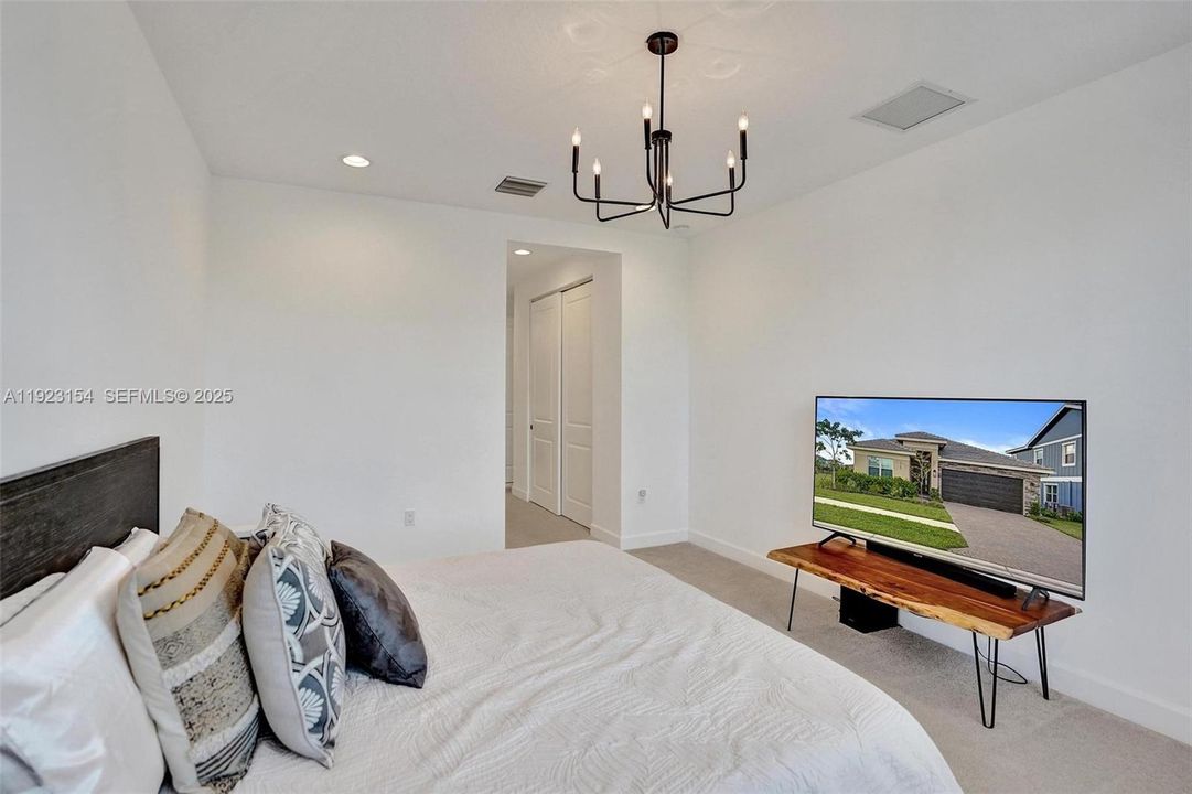 For Sale: $715,000 (3 beds, 3 baths, 2262 Square Feet)