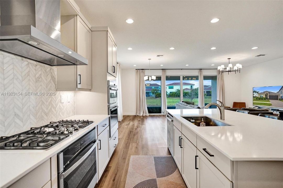 For Sale: $715,000 (3 beds, 3 baths, 2262 Square Feet)