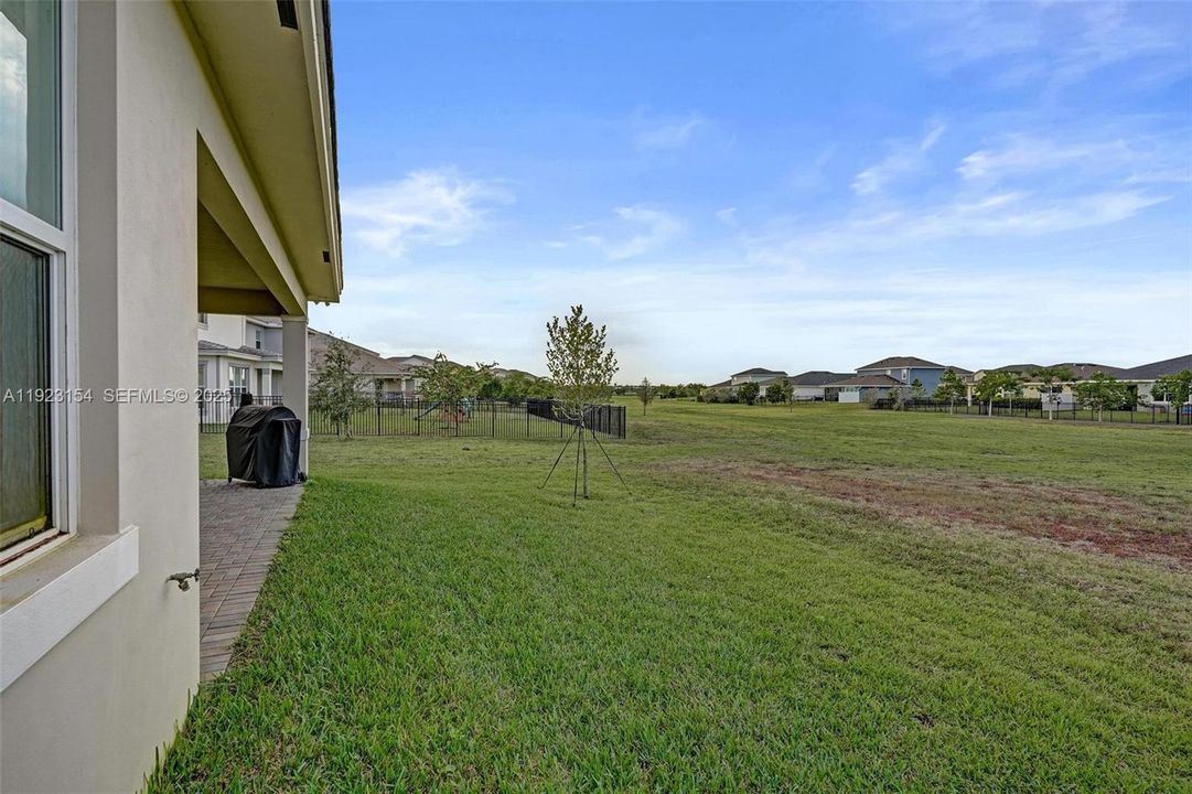 For Sale: $715,000 (3 beds, 3 baths, 2262 Square Feet)
