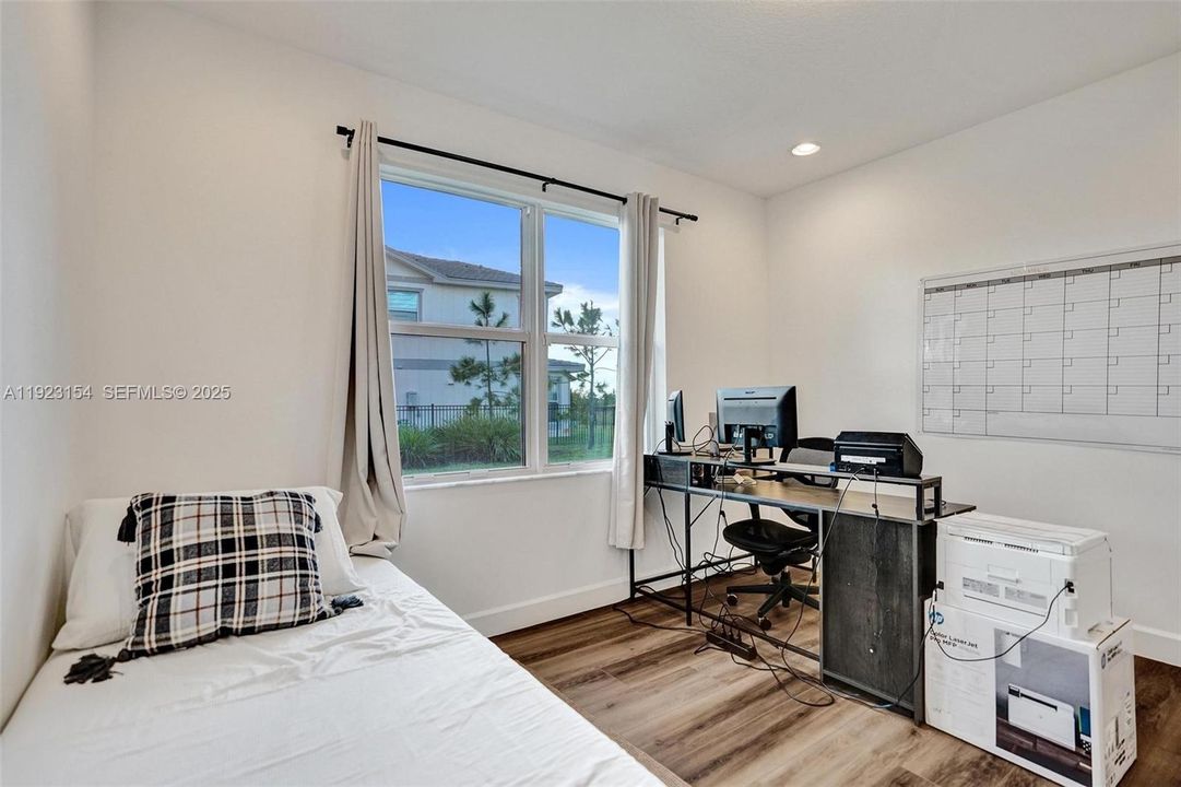 For Sale: $715,000 (3 beds, 3 baths, 2262 Square Feet)