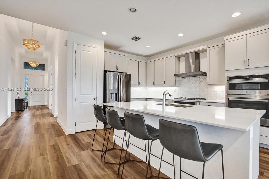 For Sale: $715,000 (3 beds, 3 baths, 2262 Square Feet)