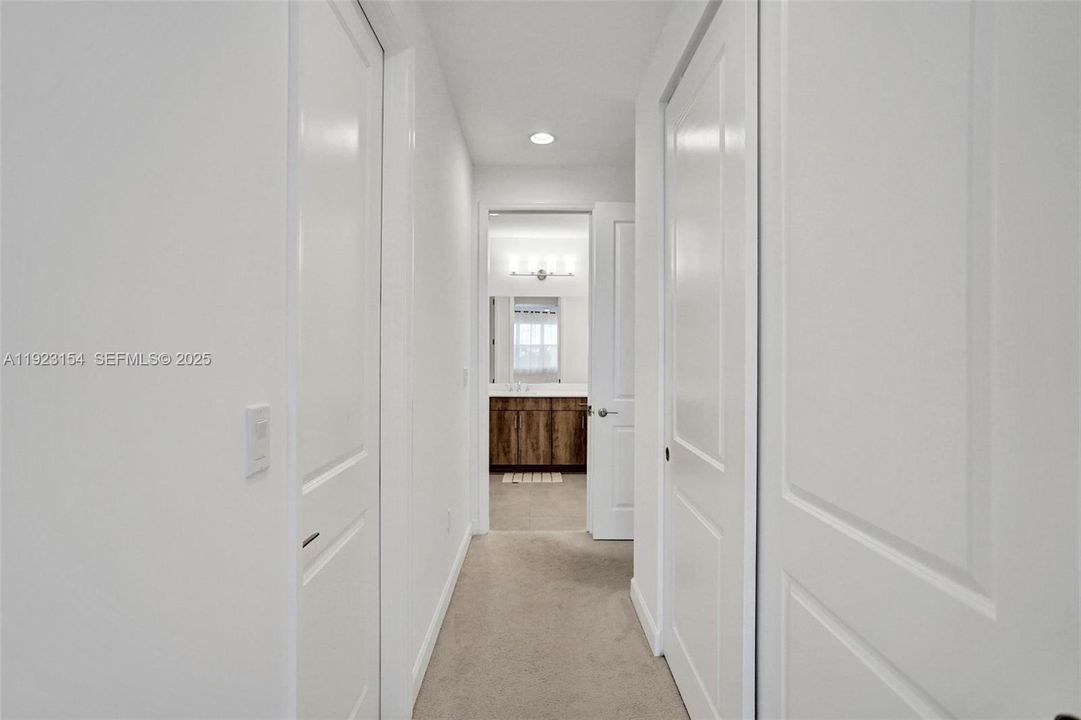 For Sale: $715,000 (3 beds, 3 baths, 2262 Square Feet)