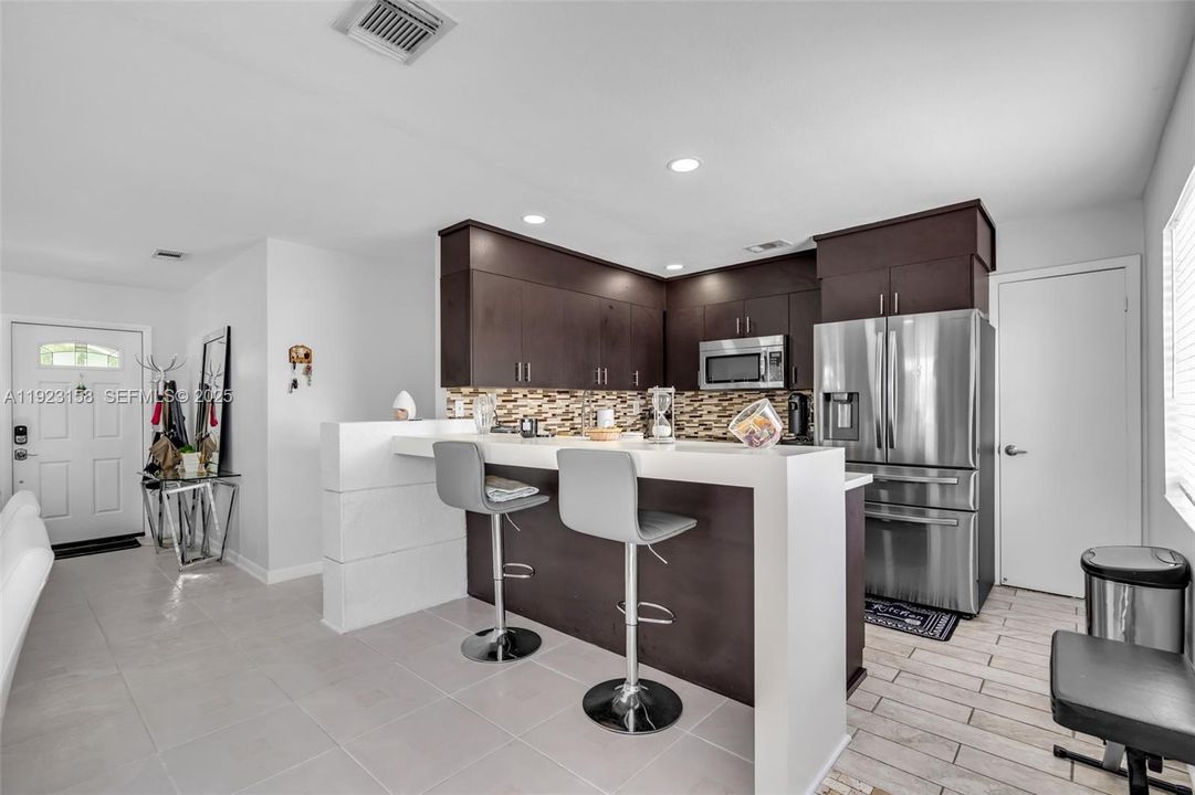 For Sale: $499,000 (3 beds, 2 baths, 1328 Square Feet)