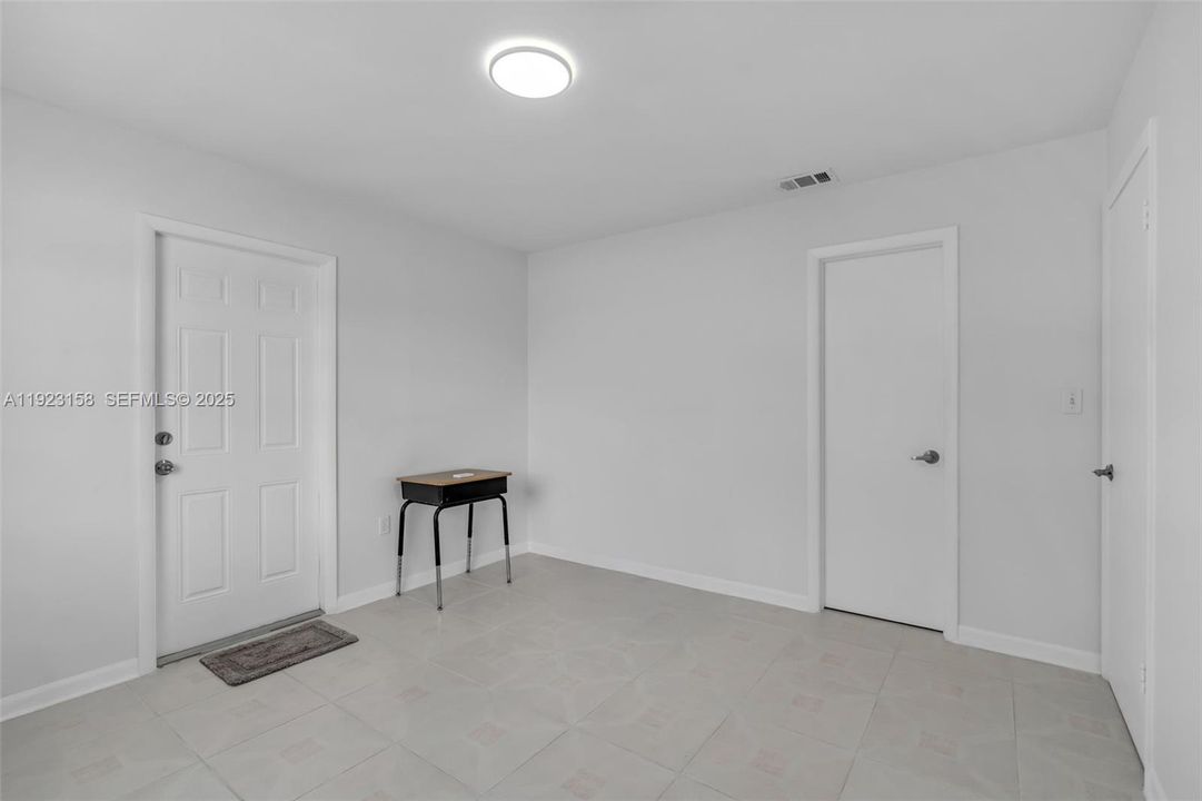 For Sale: $499,000 (3 beds, 2 baths, 1328 Square Feet)