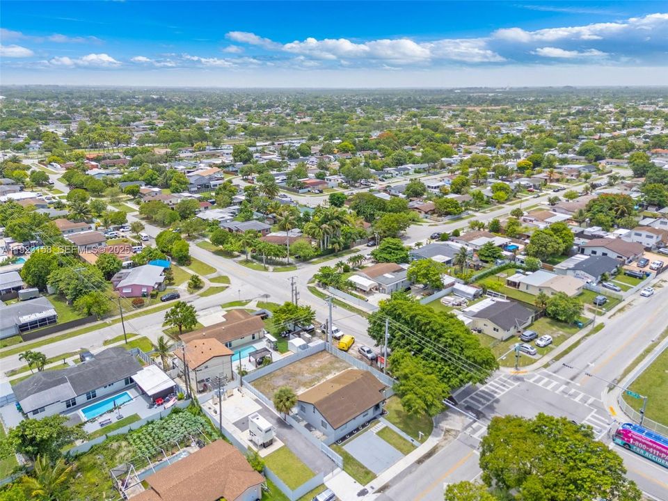 For Sale: $499,000 (3 beds, 2 baths, 1328 Square Feet)