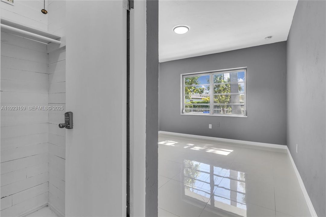 For Rent: $5,500 (4 beds, 3 baths, 1715 Square Feet)