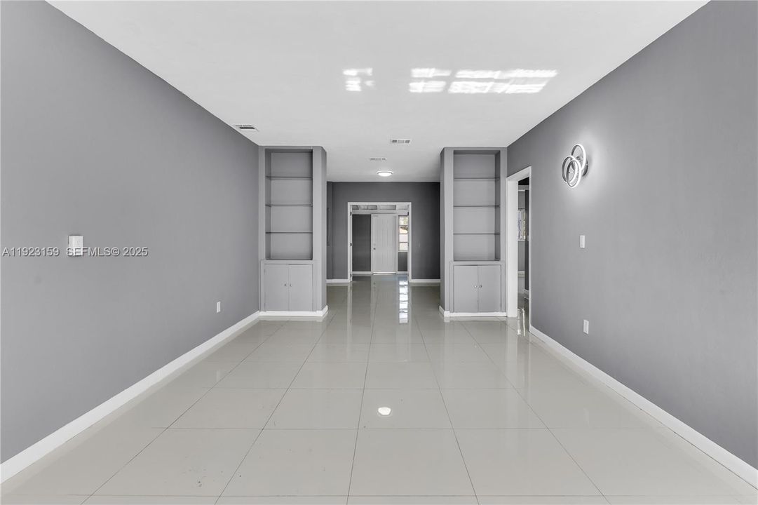 For Rent: $5,500 (4 beds, 3 baths, 1715 Square Feet)