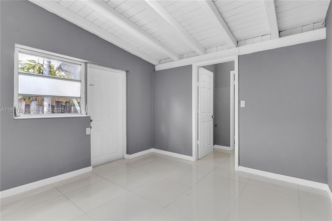 For Rent: $5,500 (4 beds, 3 baths, 1715 Square Feet)