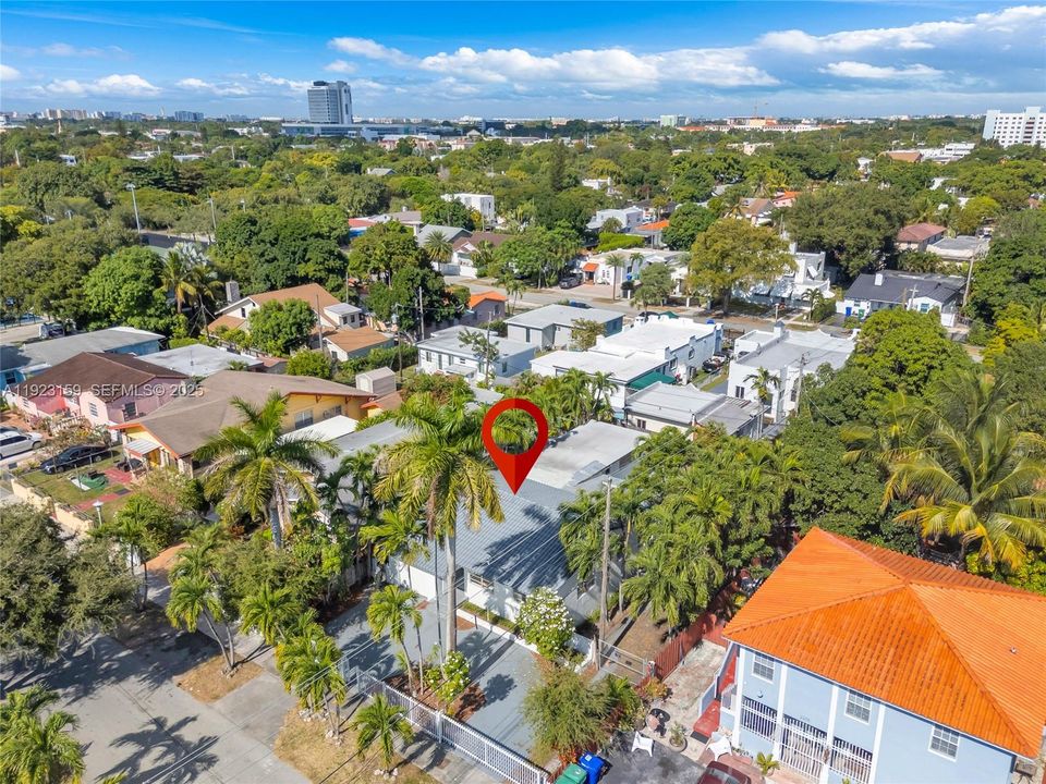 For Rent: $5,500 (4 beds, 3 baths, 1715 Square Feet)