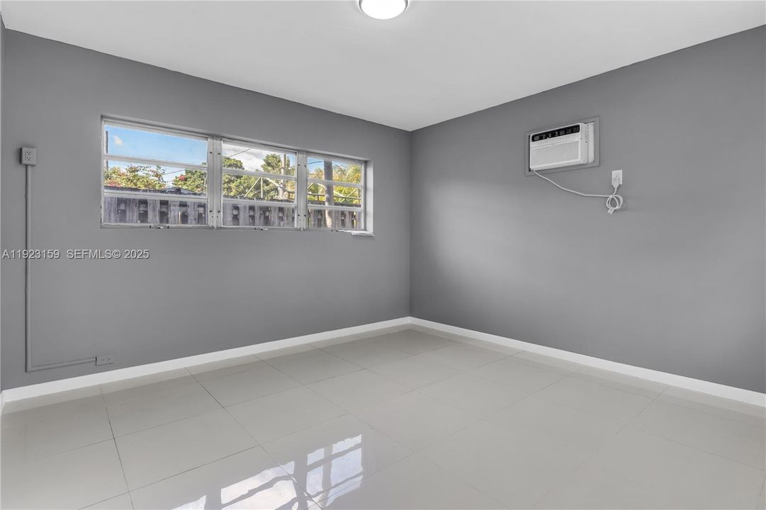 For Rent: $5,500 (4 beds, 3 baths, 1715 Square Feet)