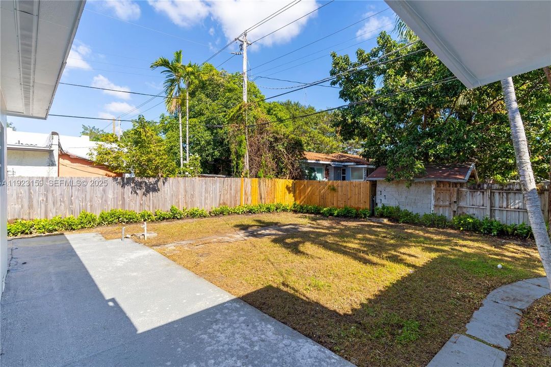 For Rent: $5,500 (4 beds, 3 baths, 1715 Square Feet)