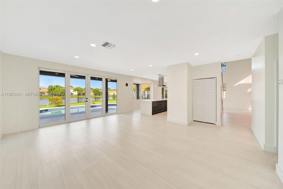 For Sale: $1,250,000 (4 beds, 2 baths, 2730 Square Feet)