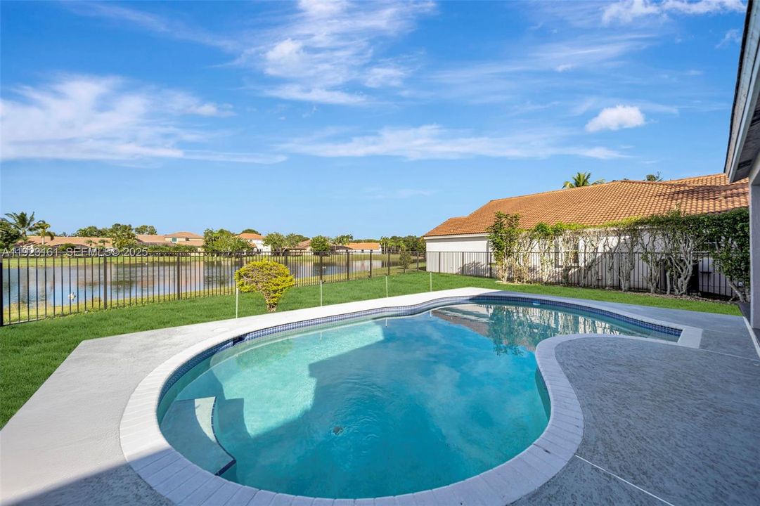 For Sale: $1,250,000 (4 beds, 2 baths, 2730 Square Feet)